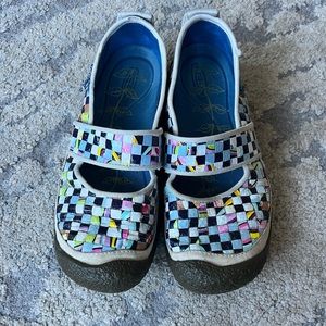 KEEN Mary janes in harvest rice woven. Size 8